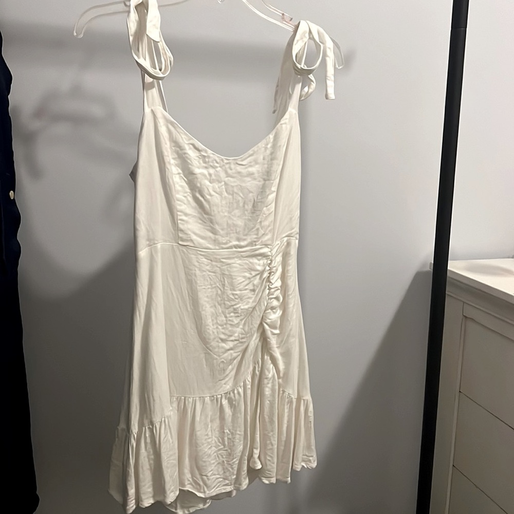 WHITE MINI DRESS 💍